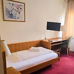 Alembra - Zur Moselbruecke Hotell 3*