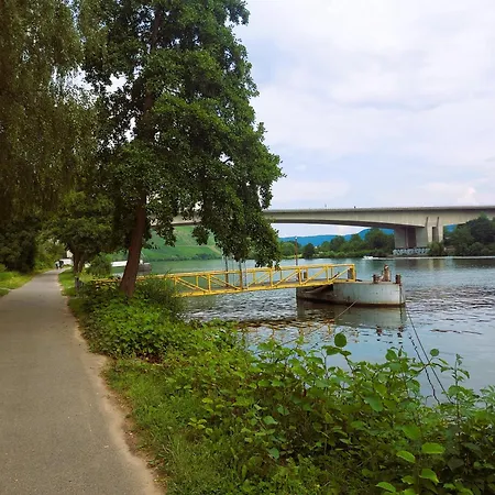 Alembra - Zur Moselbruecke 酒店