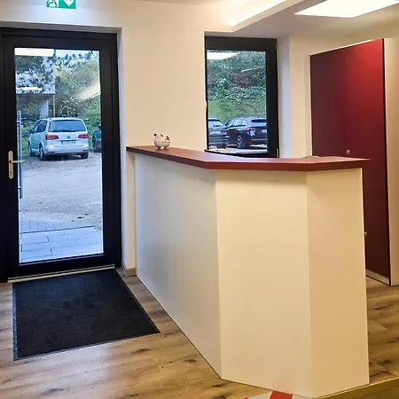 Alembra - Zur Moselbruecke Отель 3*