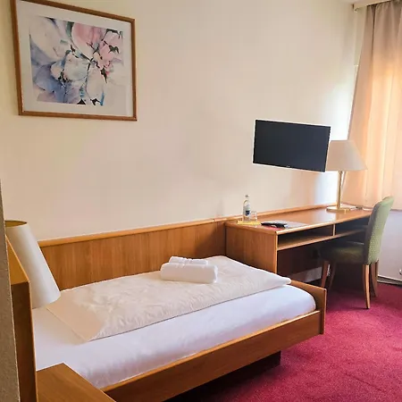 Alembra - Zur Moselbruecke 酒店 3*