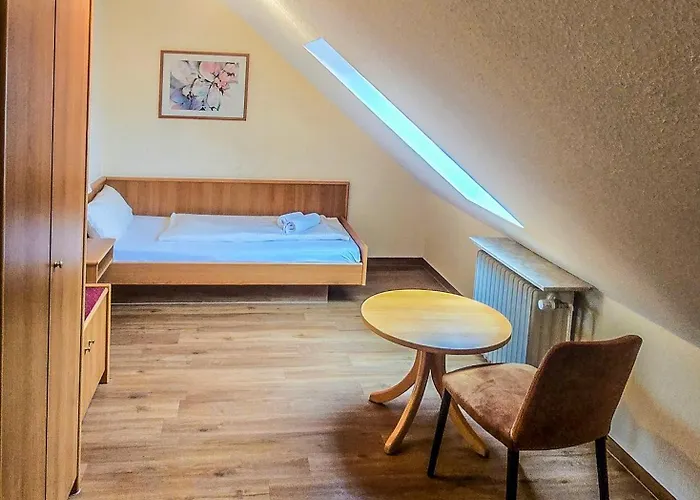 Alembra - Zur Moselbruecke