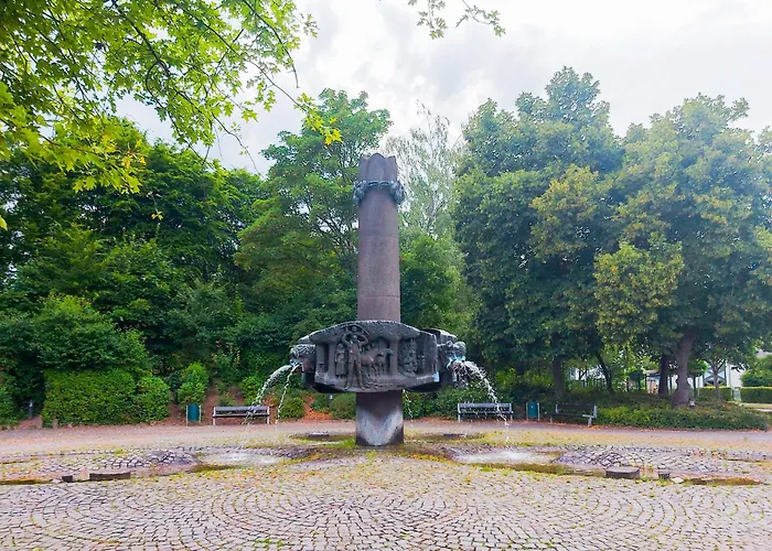 Alembra - Zur Moselbruecke