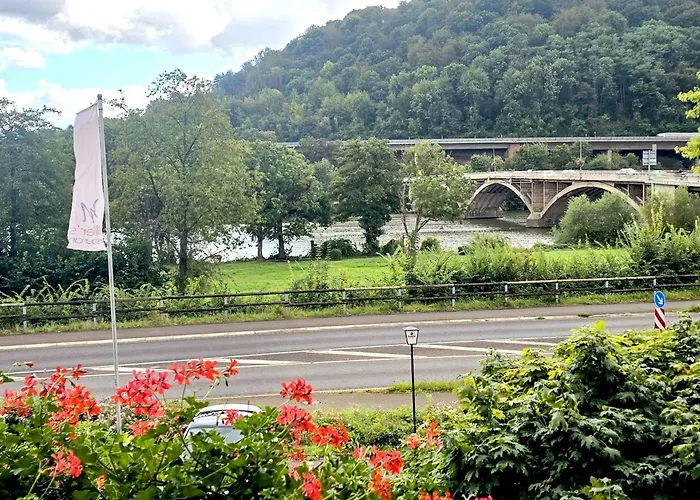 Hotel Alembra - Zur Moselbruecke Schweich